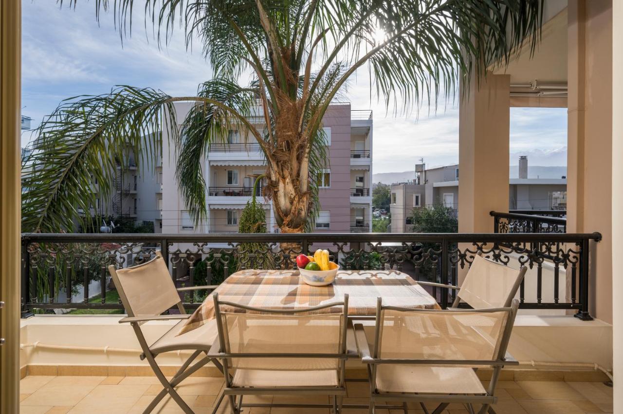 Luxury Coastal Retreat, Mountain View Balcony With Palm Trees & Parking Daire Hanya Dış mekan fotoğraf